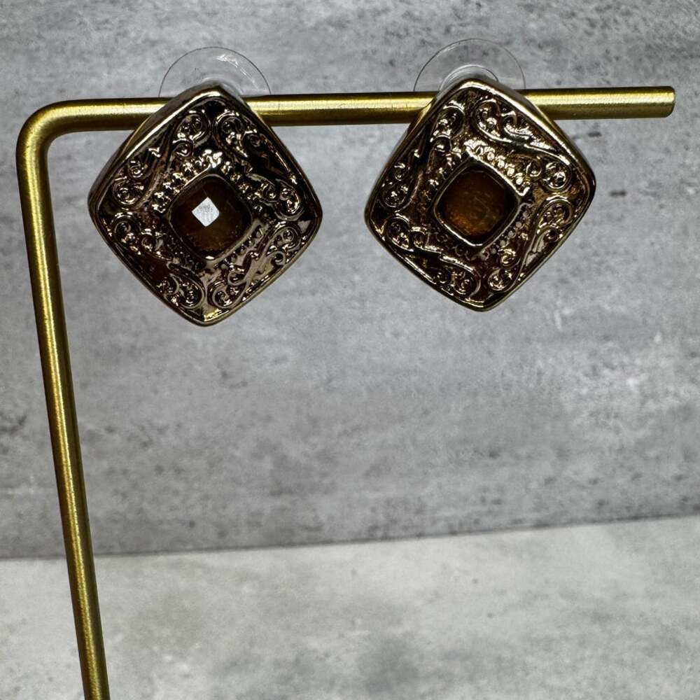 Vintage Style Gold Tone Filigree Square Stud Earrings Amber Rhinestone Center